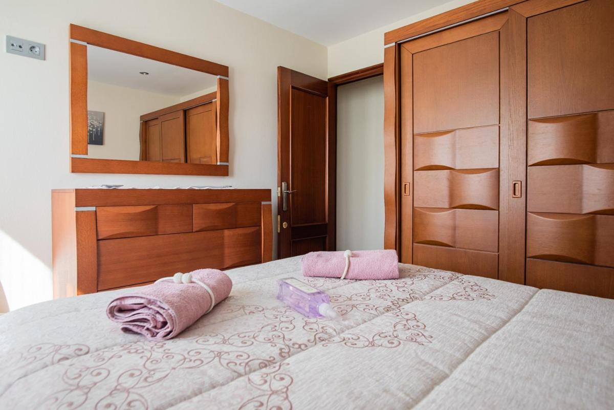 Apartamentos La Cortina Onís Eksteriør bilde