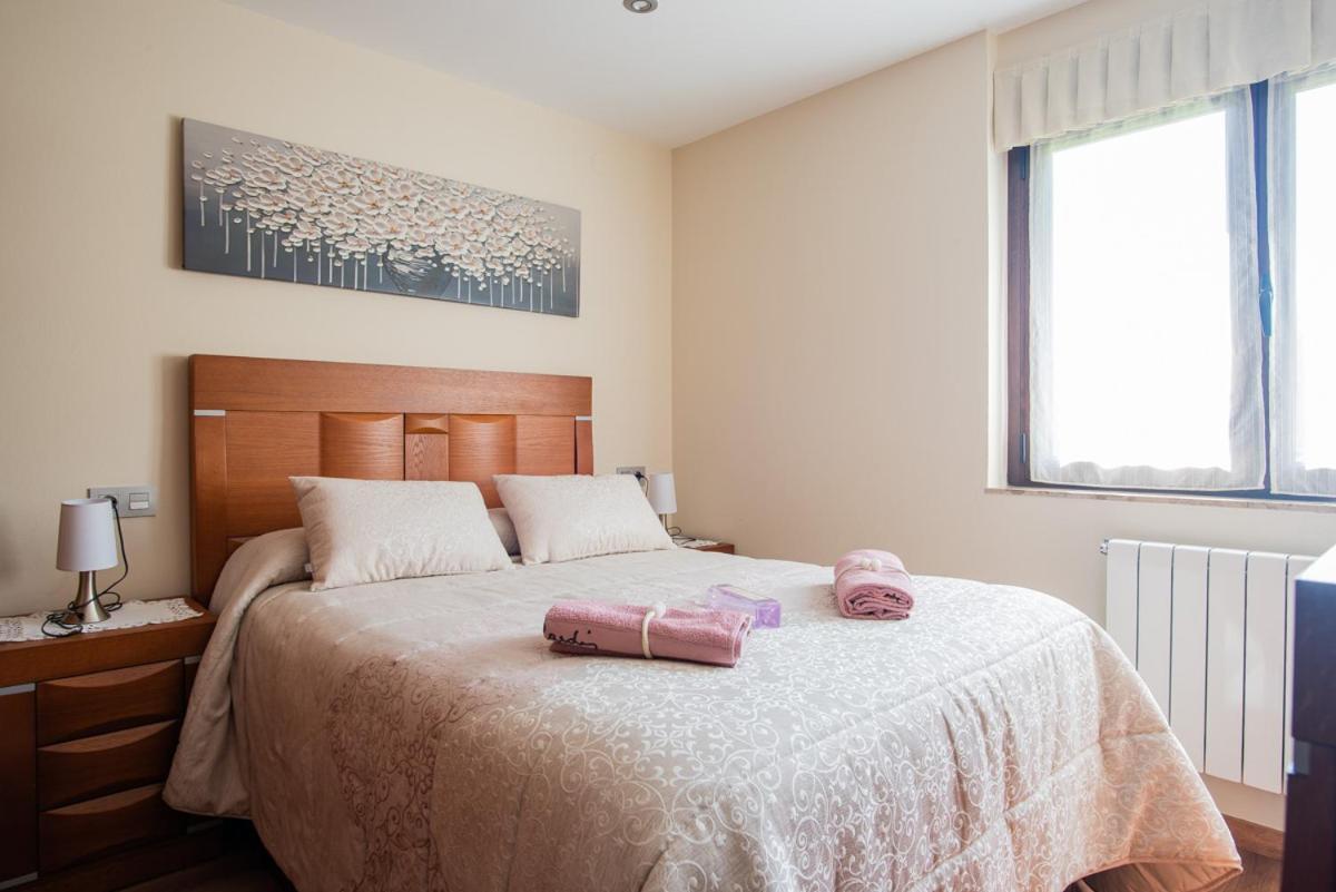 Apartamentos La Cortina Onís Eksteriør bilde