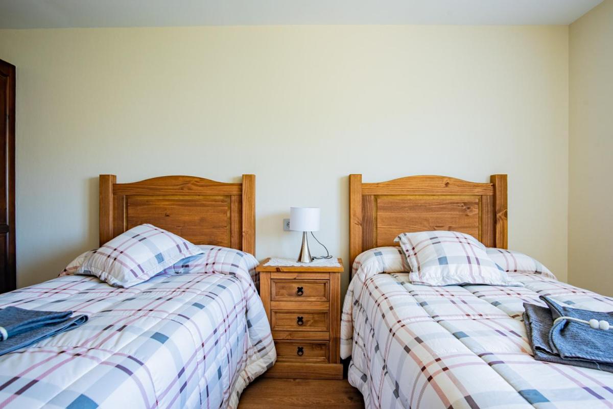 Apartamentos La Cortina Onís Eksteriør bilde