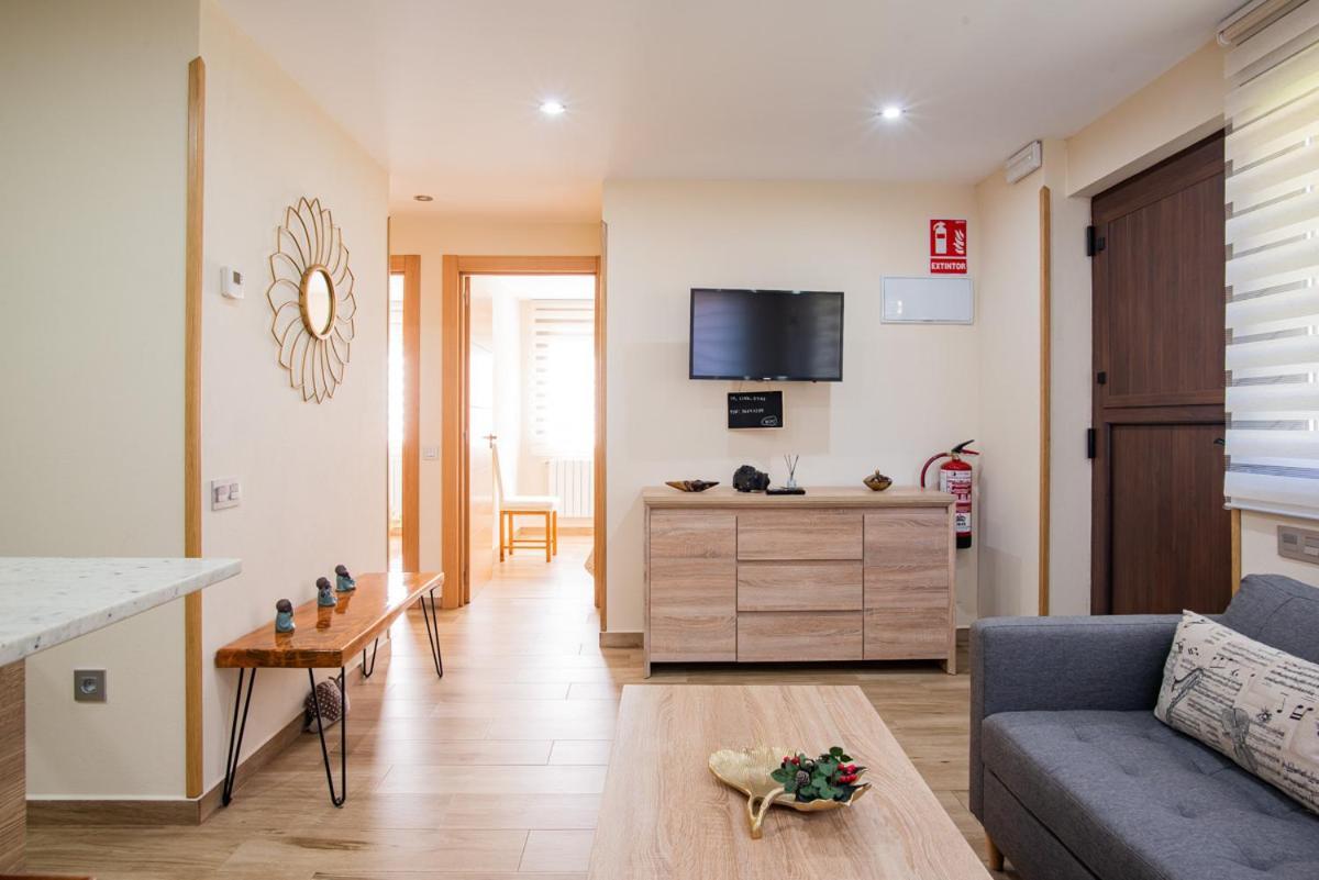 Apartamentos La Cortina Onís Eksteriør bilde